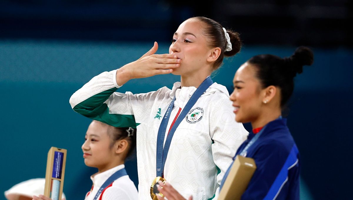 Kaylia floor exercise routine